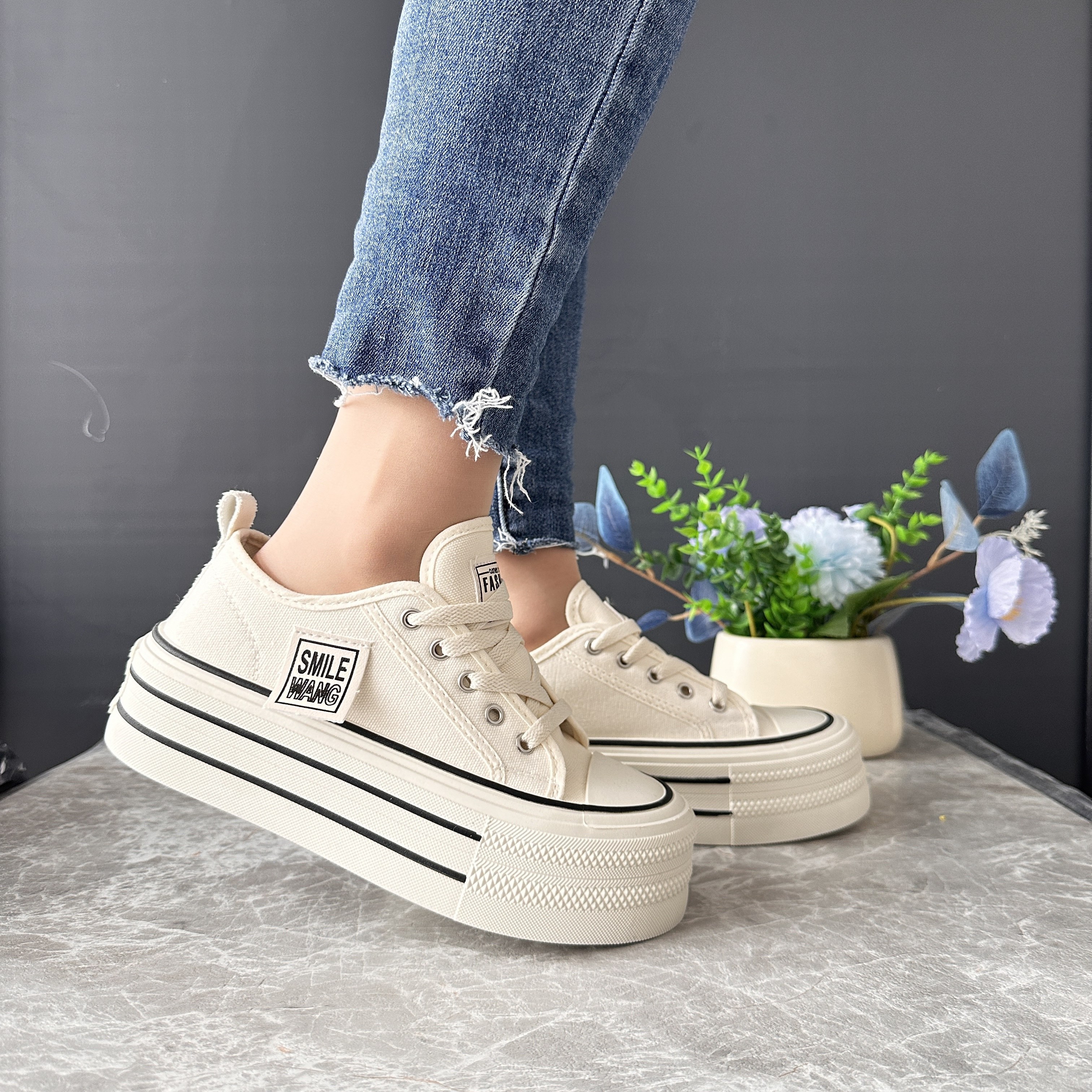 Women s Simple Platform Canvas Shoes, Casual Lace Up Outdoor Shoes, Comfortable Low Top Shoes details 1